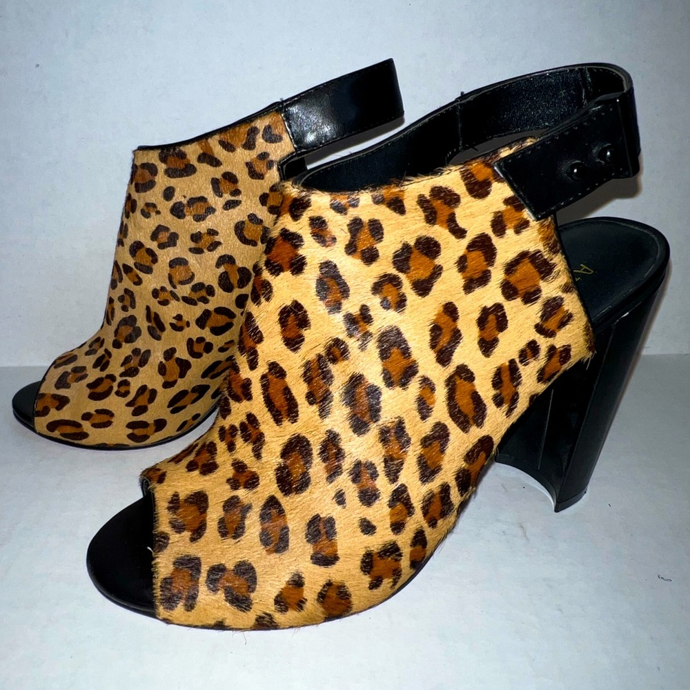 NICOLE MILLER ATELIER Isla Leather Leopard Peep Toe Slingback Heels 🐆